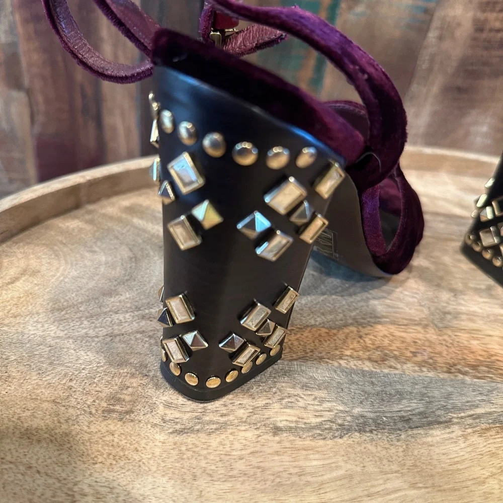 Tory Burch Rich Maroon Velvet Gold Studded Block Heels. Luxurious. U.S. 7.5 - Picture 7 of 16